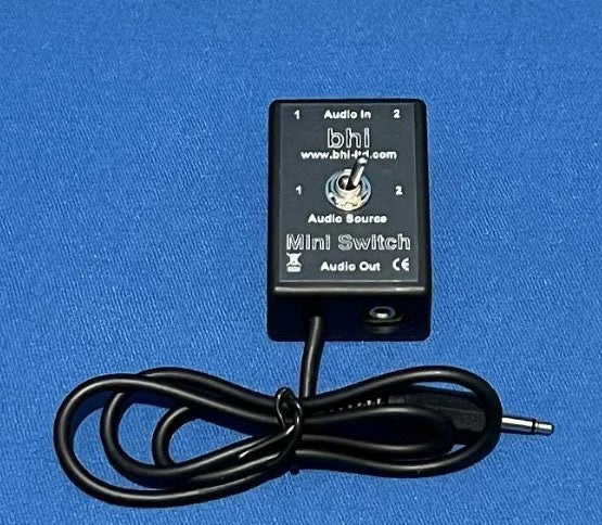 BHI  mini switch box bidirezionale audio per due radio ricetrasmettitori e una unità DSP