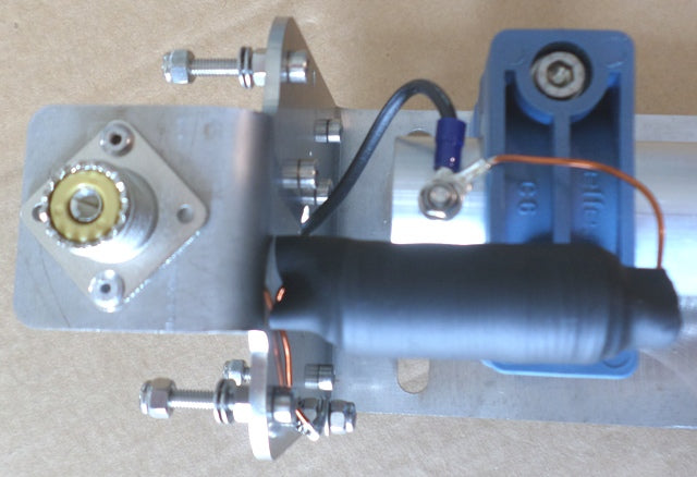 Prosistel PST-152VC Antenna verticale multibanda trappolata con radiali rigidi caricati.