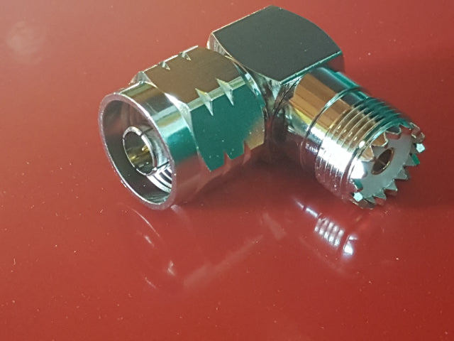 ADATTATORE DA MASCHIO N A FEMMINA UHF SO-239 A 90 GRADI
