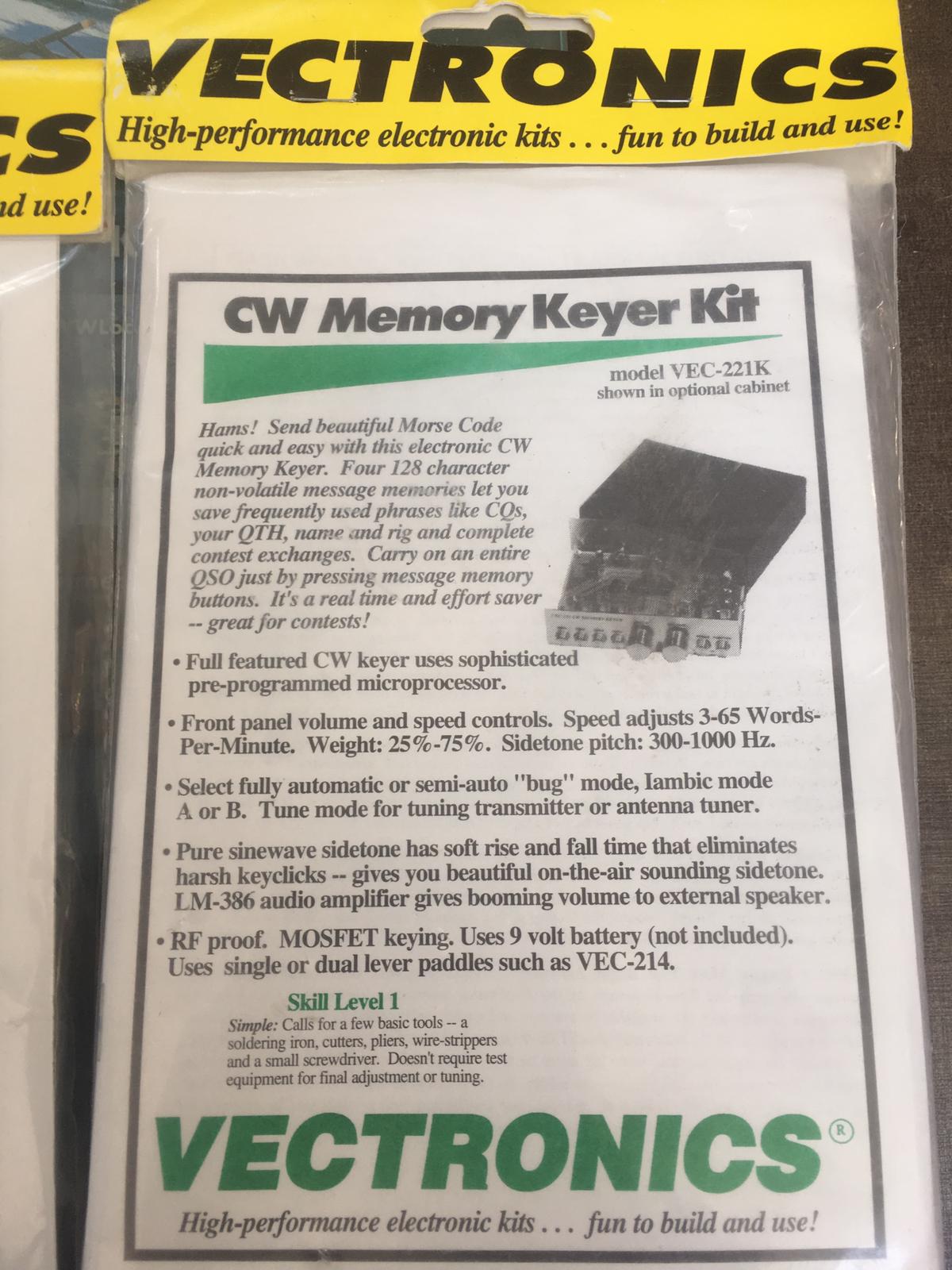VECTRONICS VEC-221K kit Keyer CW 4 memorie 128 caratteri ognuna